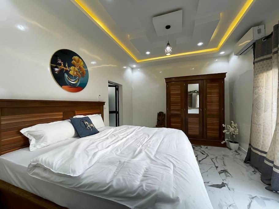 Villa Adja Nafy A Saly Gandigal 外观 照片