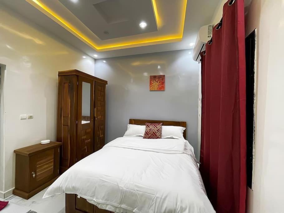 Villa Adja Nafy A Saly Gandigal 外观 照片
