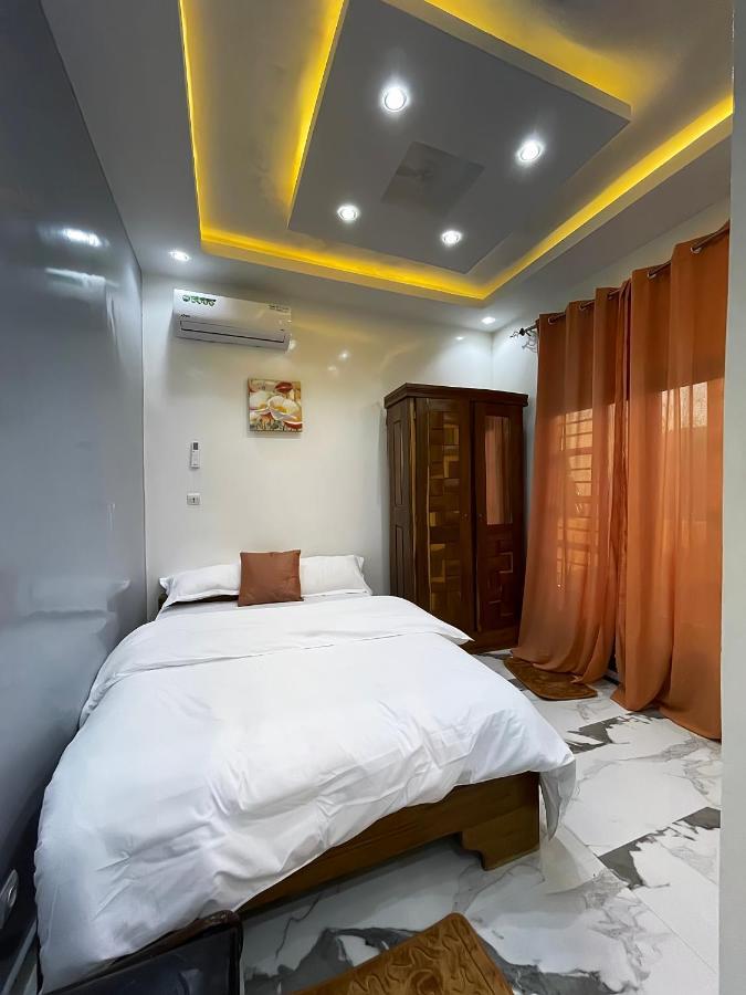 Villa Adja Nafy A Saly Gandigal 外观 照片